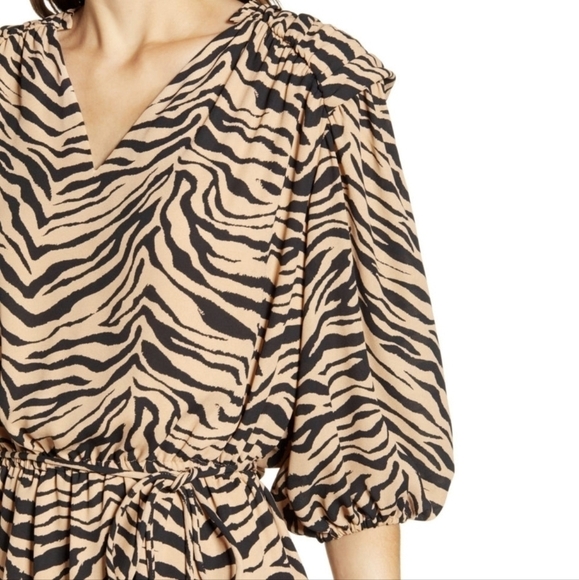 Rebecca Minkoff Isabella Tiger Print Crepe Mini Dress in Black and Tan Sz Small - Picture 4 of 16